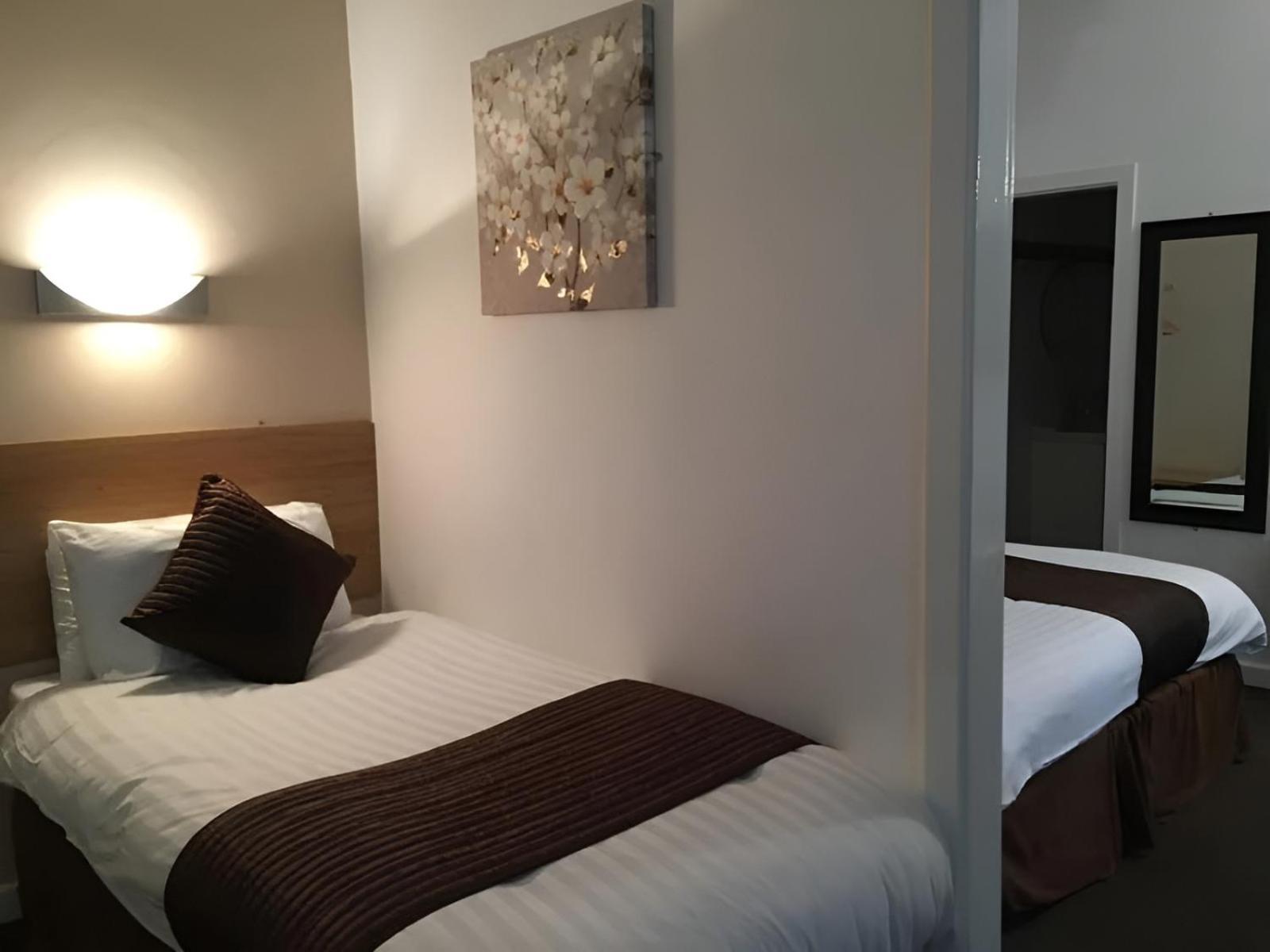 Lord Nelson Hotel *